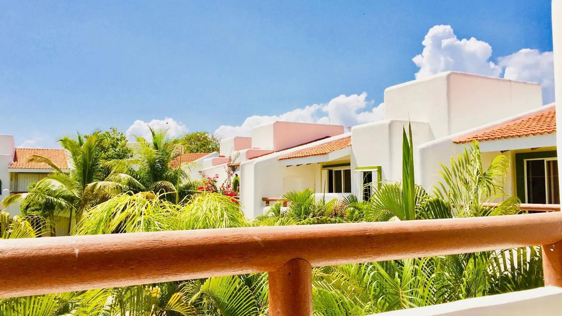 Guest house Deluxe Family Room E8 Dolce Vita Caribe B&B Playa del Carmen