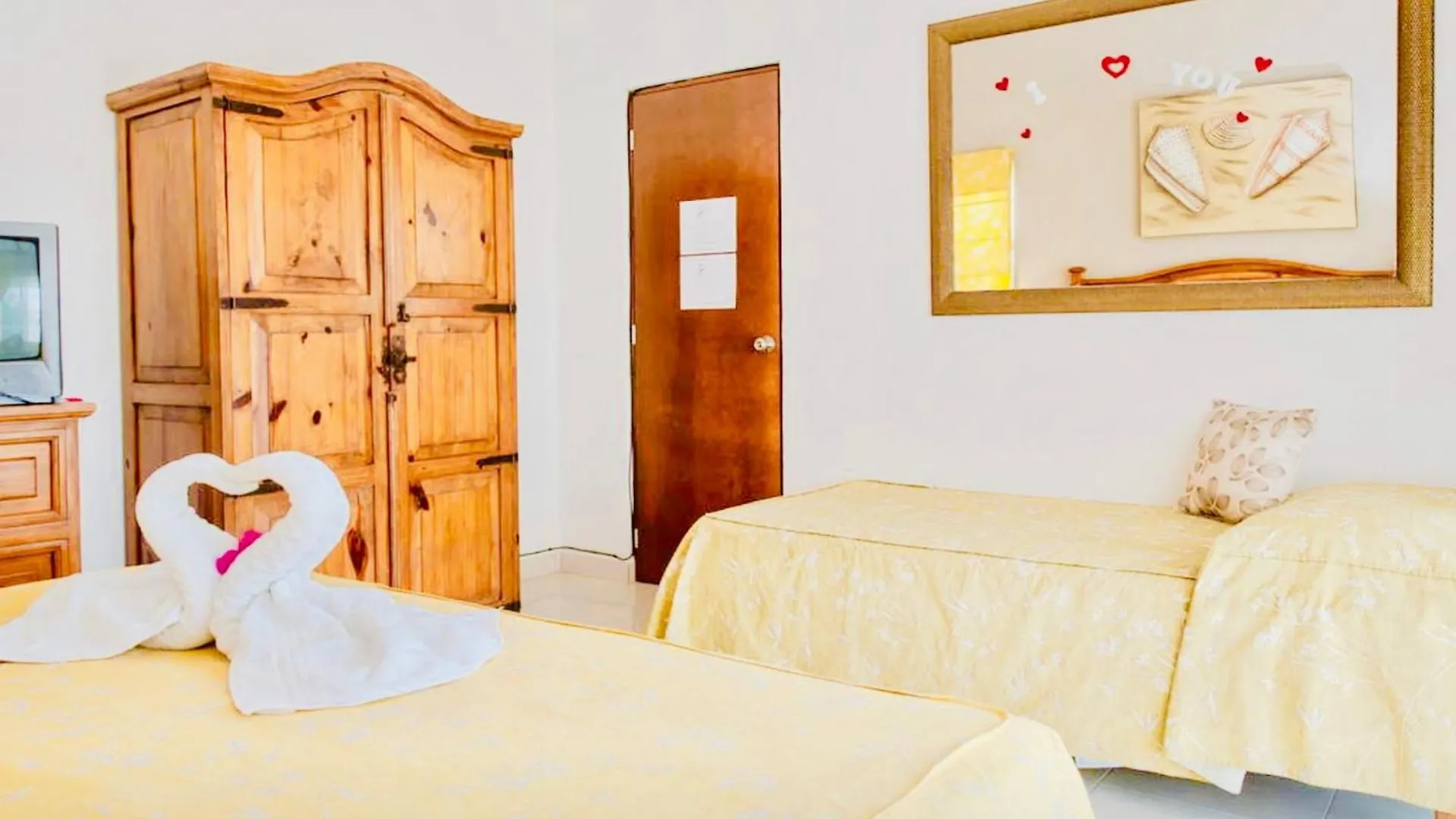 Guest house Deluxe Family Room E8 Dolce Vita Caribe B&B Playa del Carmen